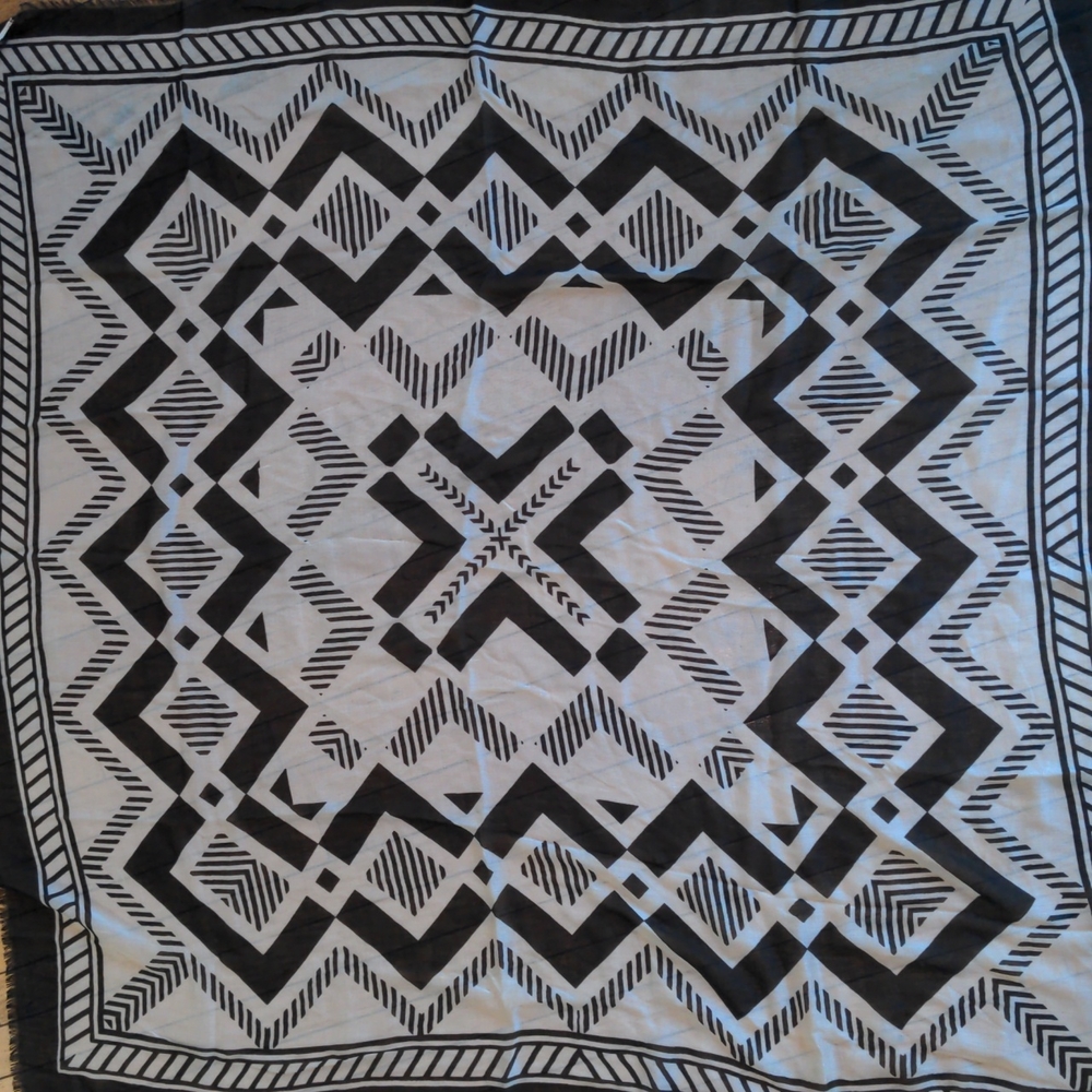 Black & White Scarf